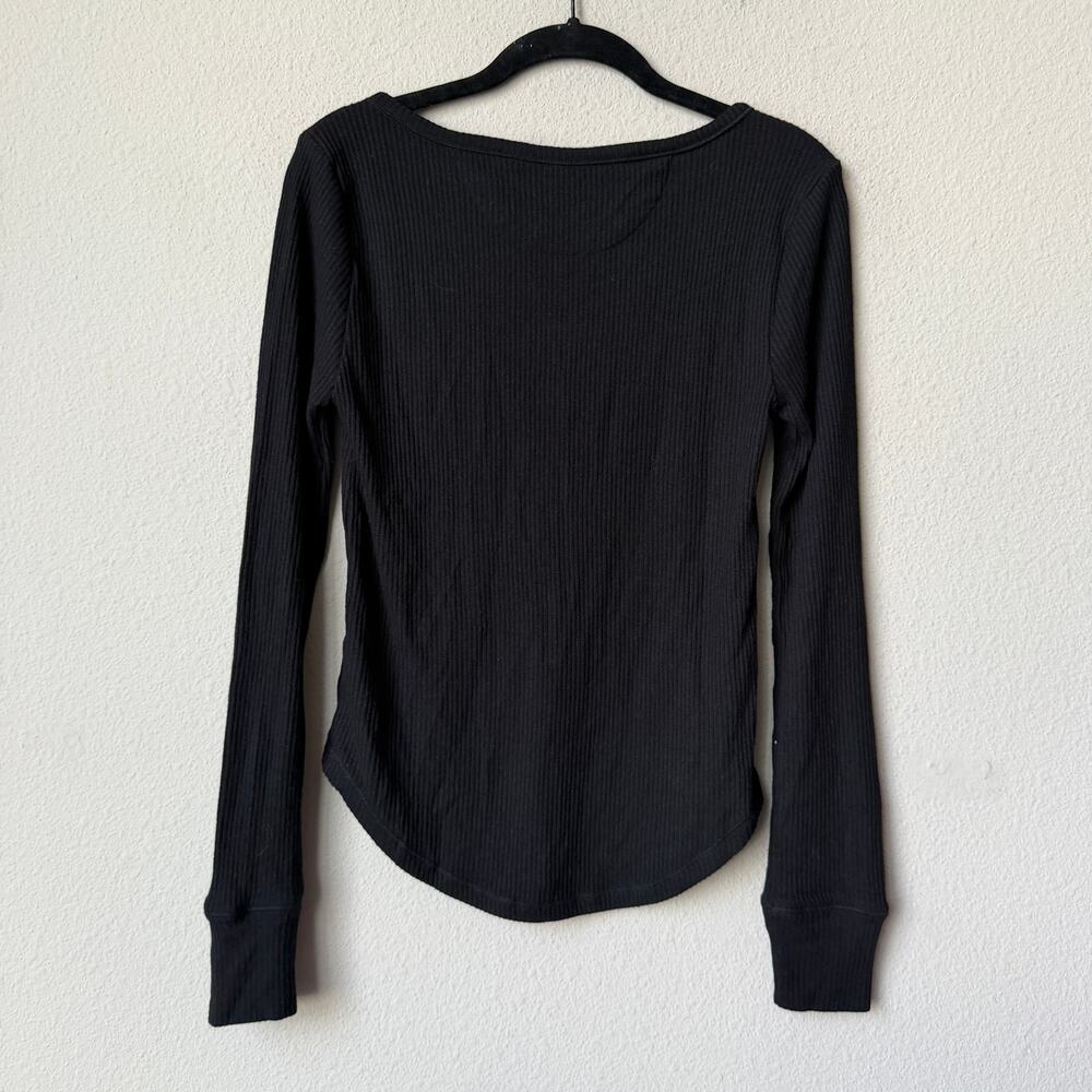 Faherty Legend Gila Ribbed Henley Top in Black Size S - Picture 3 of 6